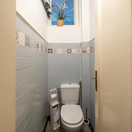 3 Bdr - Center Artistic - 115 M2 Apartment *