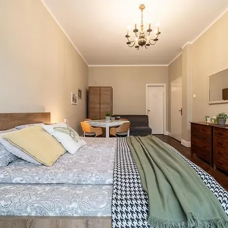 Apartment 3 Bdr - Center Artistic - 115 M2 *