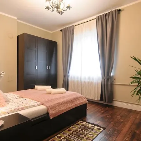 3 Bdr - Center Artistic - 115 M2 Apartment Sofia